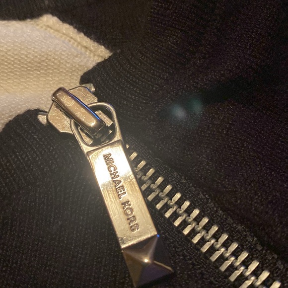 Unisex Michael Kors Sweater - Picture 4 of 5